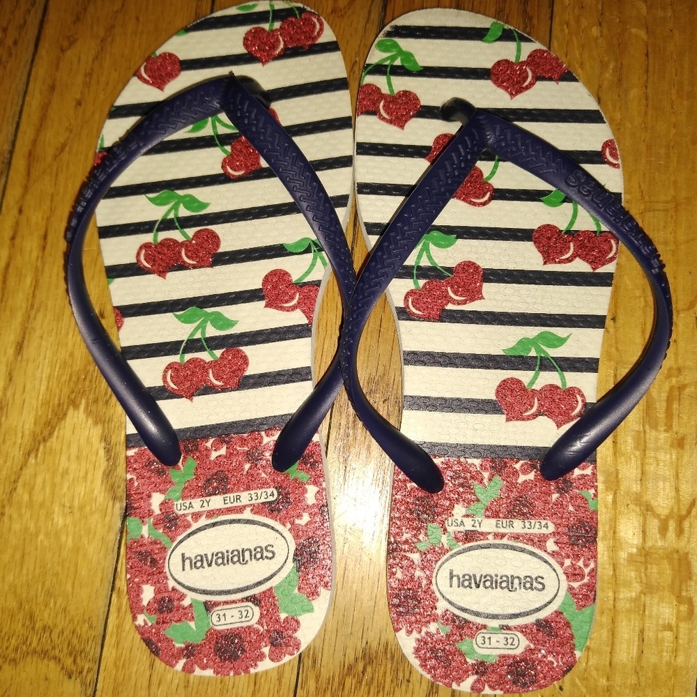 Kid Cherry print Havaianas sz 2